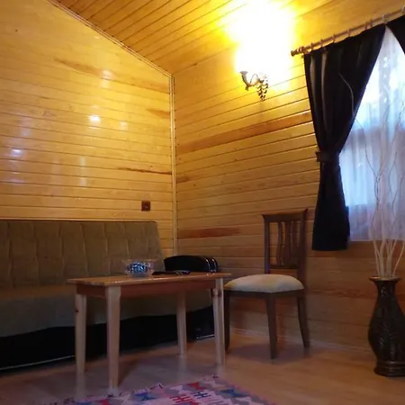 Mercan Oda ve Kahvaltı Çıralı